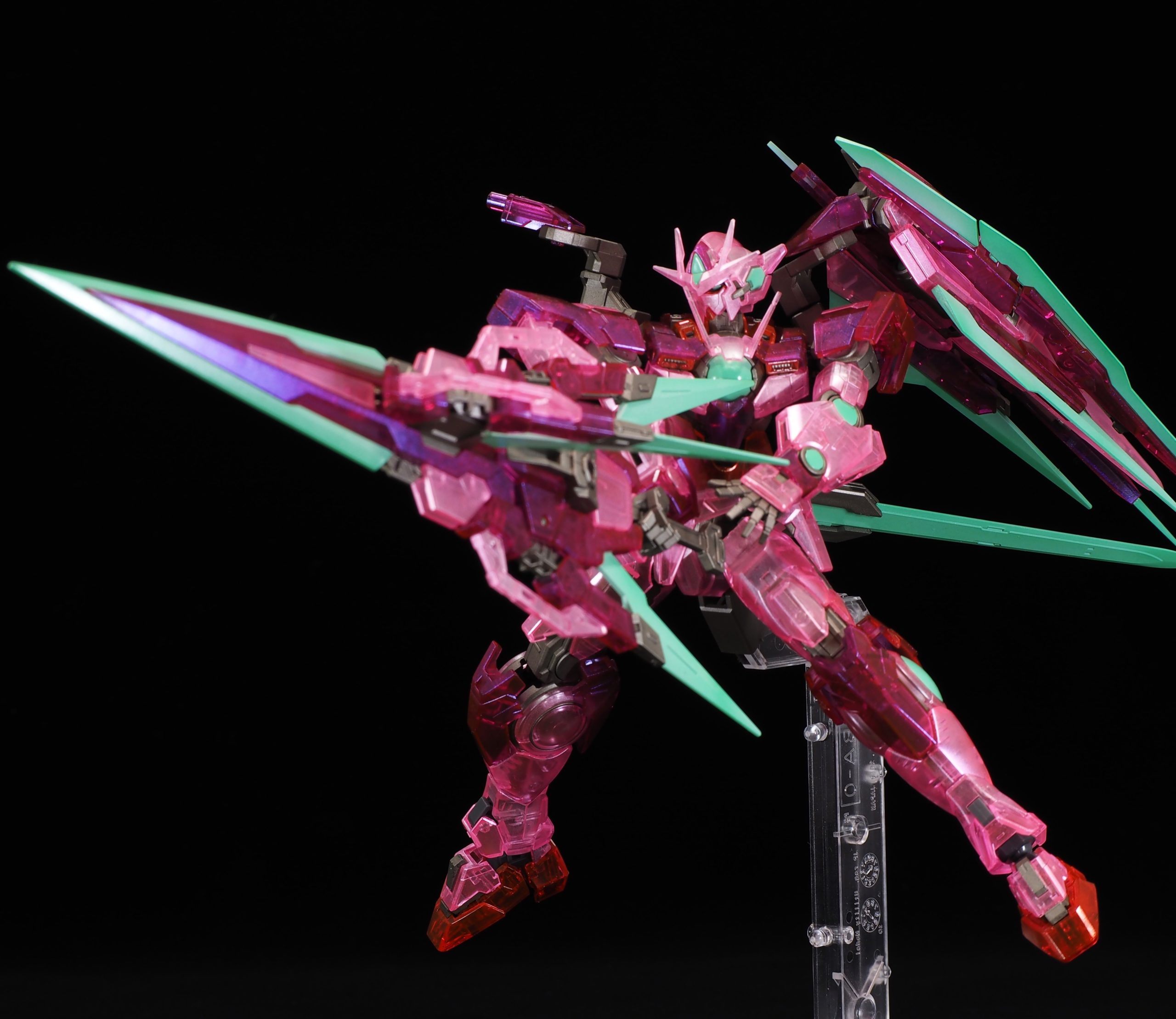 RG ガンダムベース限定 ダブルオークアンタフルセイバー - プラモデル