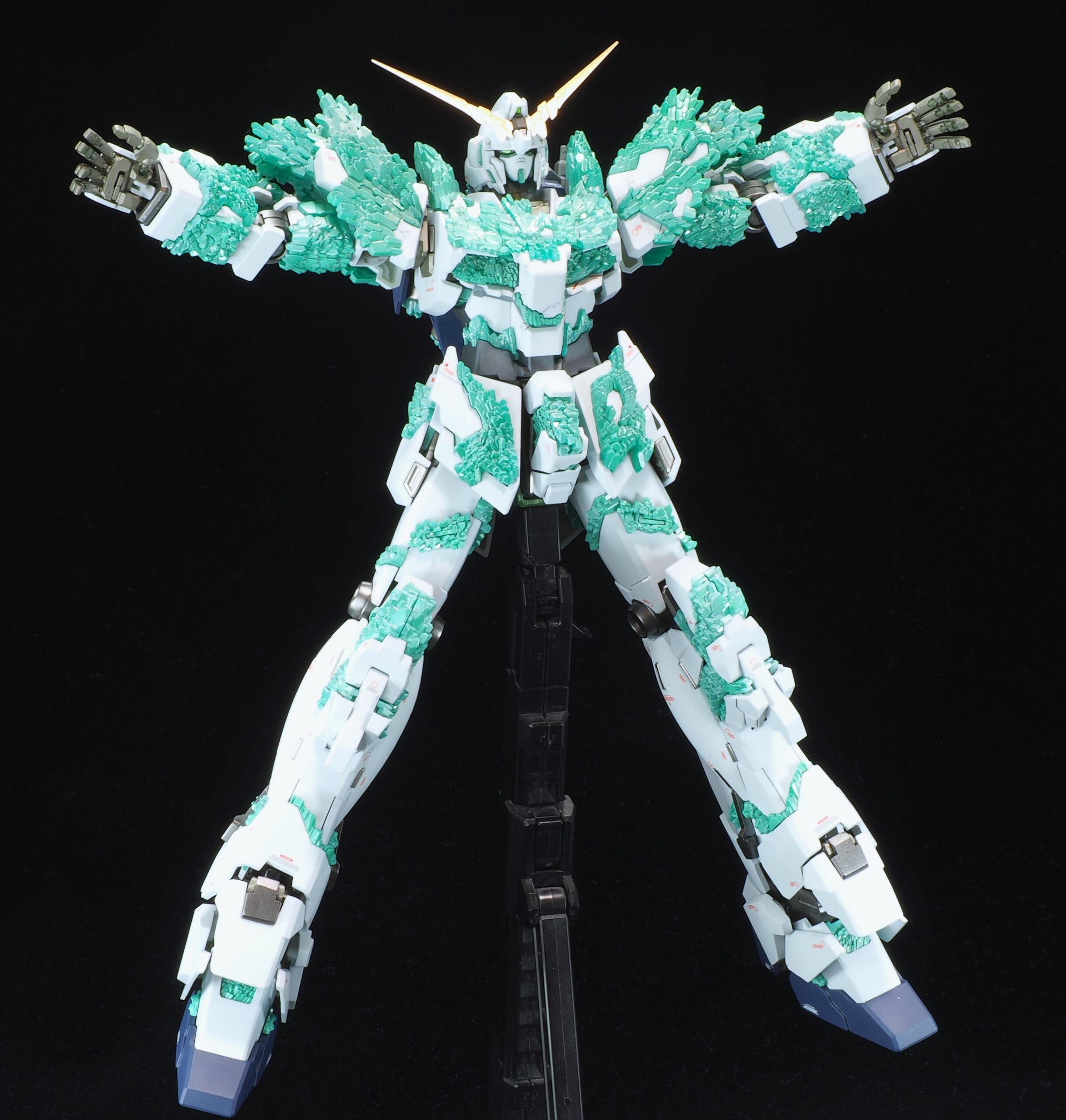 ガンプラ MG 1/100 ユニコーンガンダム 光の結晶体 塗装完成品-